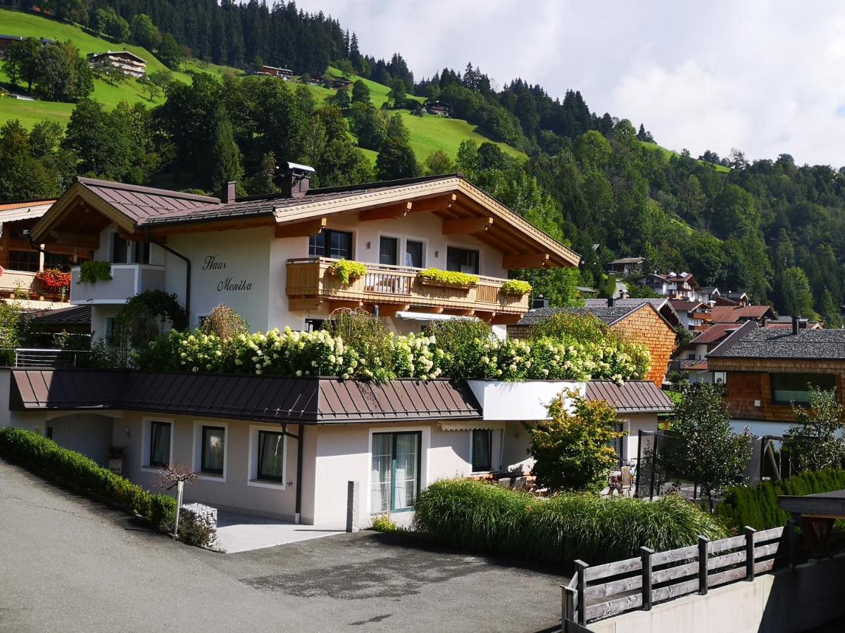 Haus Monika Apartamento Brixen im Thale Exterior foto