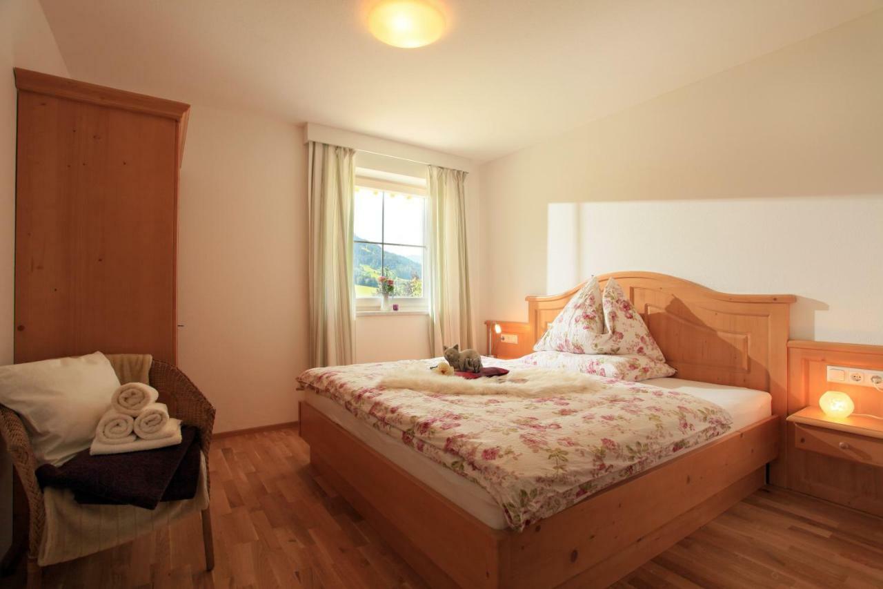 Haus Monika Apartamento Brixen im Thale Exterior foto